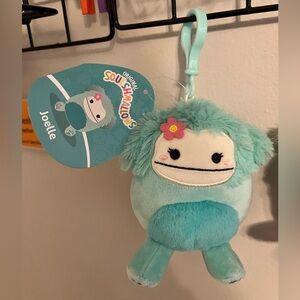 Joelle the Bigfoot Clip NWT